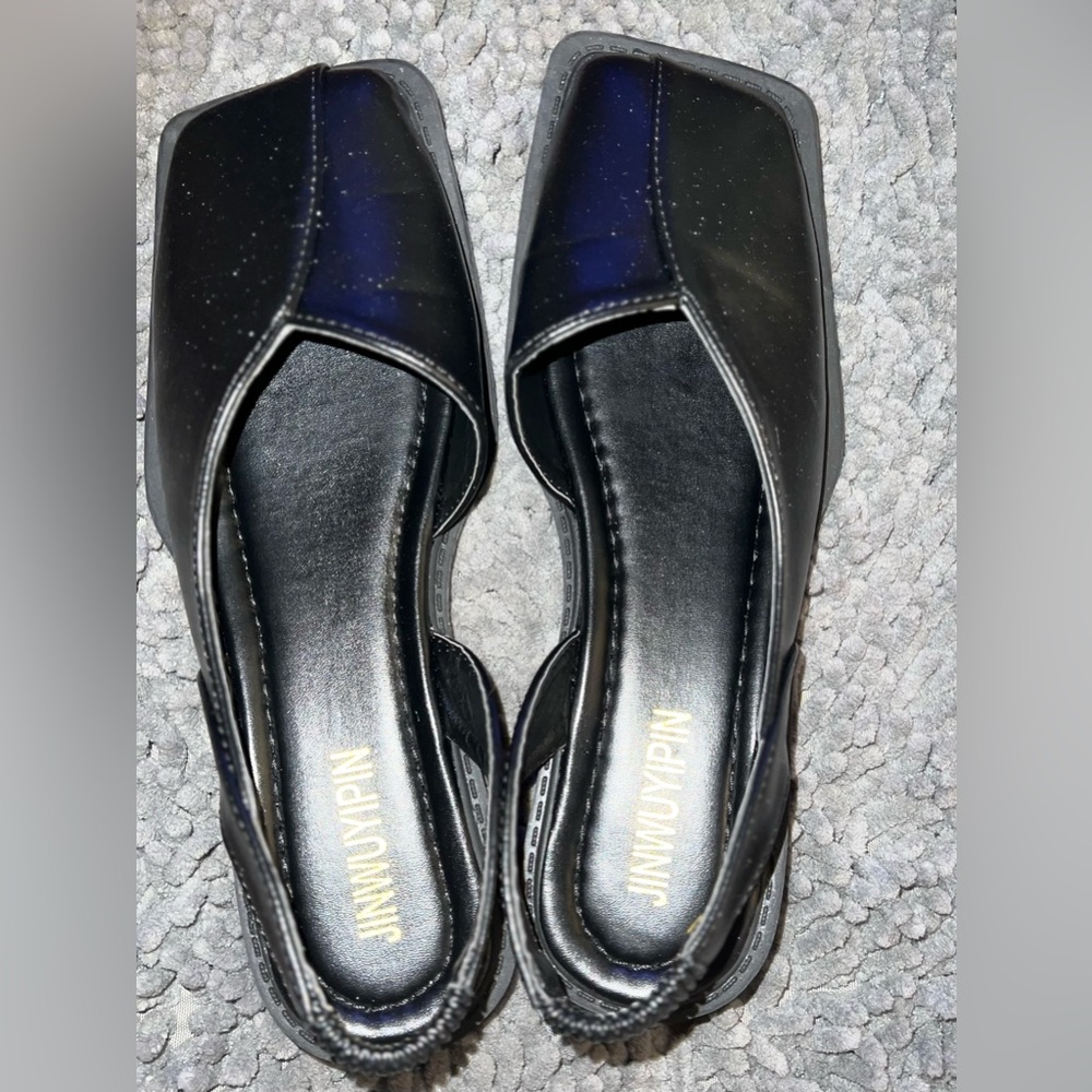 Black leather Women's Sling Backs with 1” heel. Super comfortable